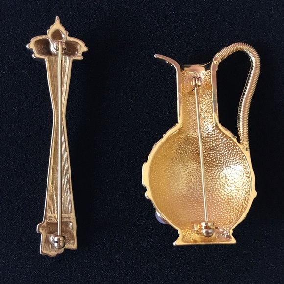 Brooches,2Medium, 1 Seattle SkyNeedle & 1 AnnKlein - Picture 2 of 4